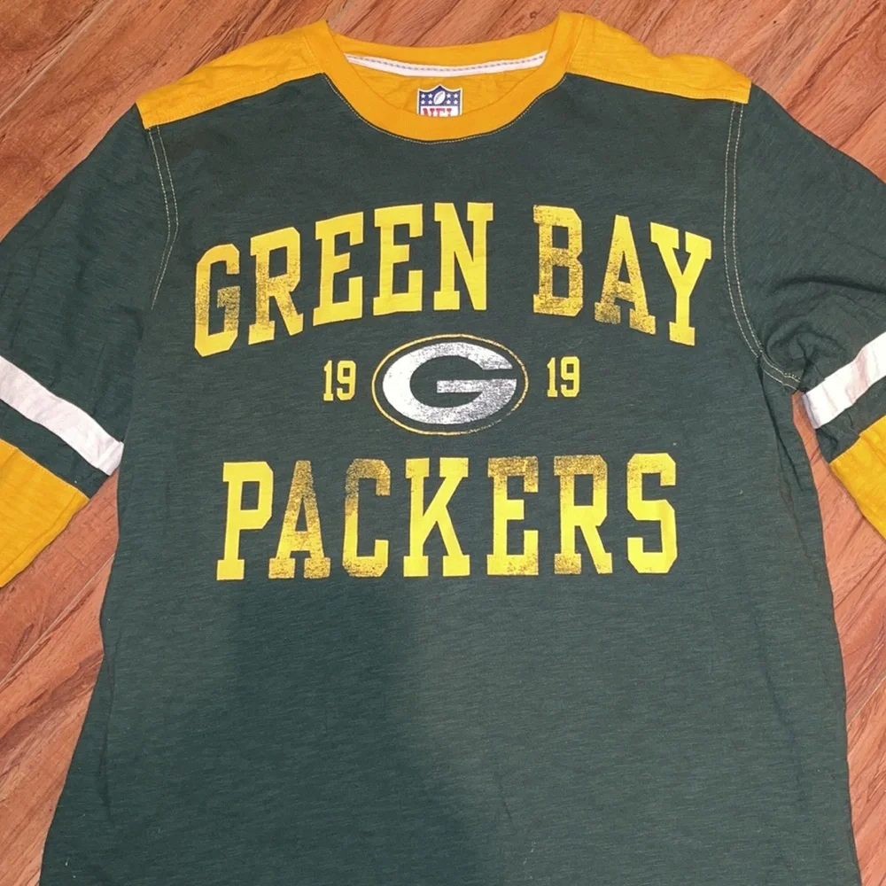NFL Greenbay Team men’s GIII Apparel group long sleeve Shirt size medium‎